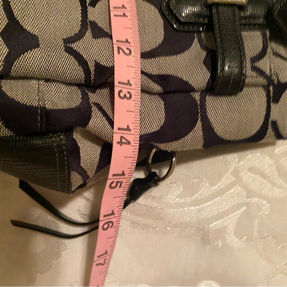 Stylish COACH Black and Gray Handbag - Picture 5 of 6